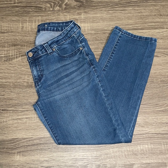 Jennifer Lopez Pants - 👖 JENNIFER LOPEZ Denim Capris Size 6